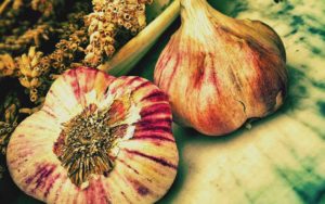 Garlic has antibacterial properties to help you fight UTIs naturally
